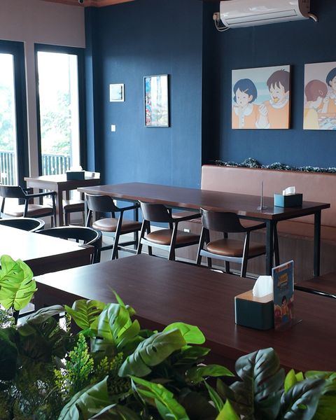 Suasana cozy Gameopoly Board Game Cafe di Gading Serpong Tangerang — tempat nongkrong family-friendly